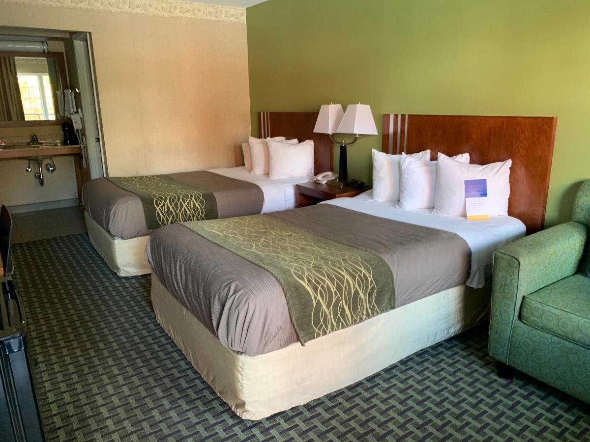 Hotel Days By Wyndham Austintown