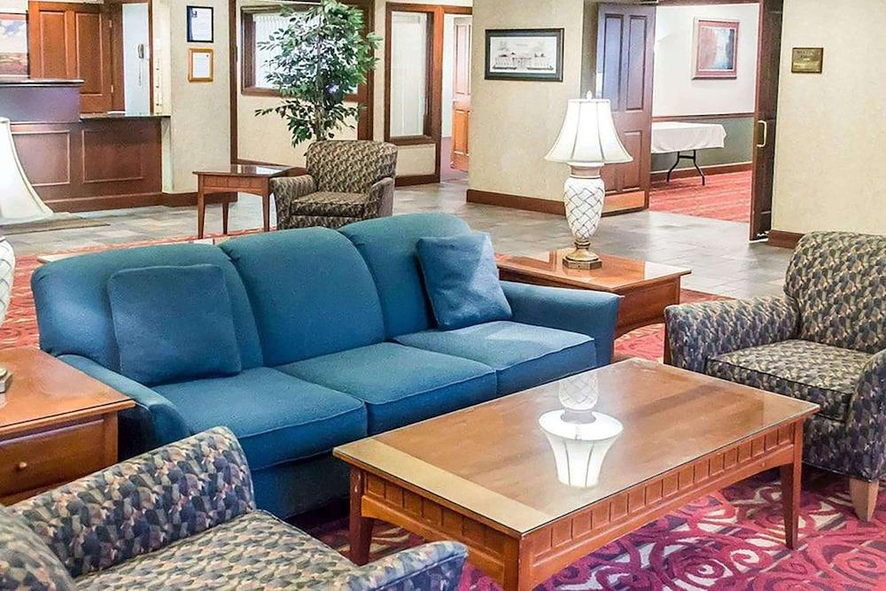 Hotel Days By Wyndham Austintown