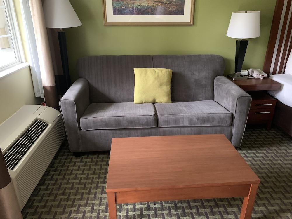 Days By Wyndham Hotel