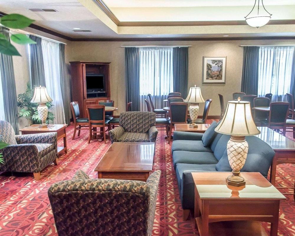 Days By Wyndham Hotel 3*