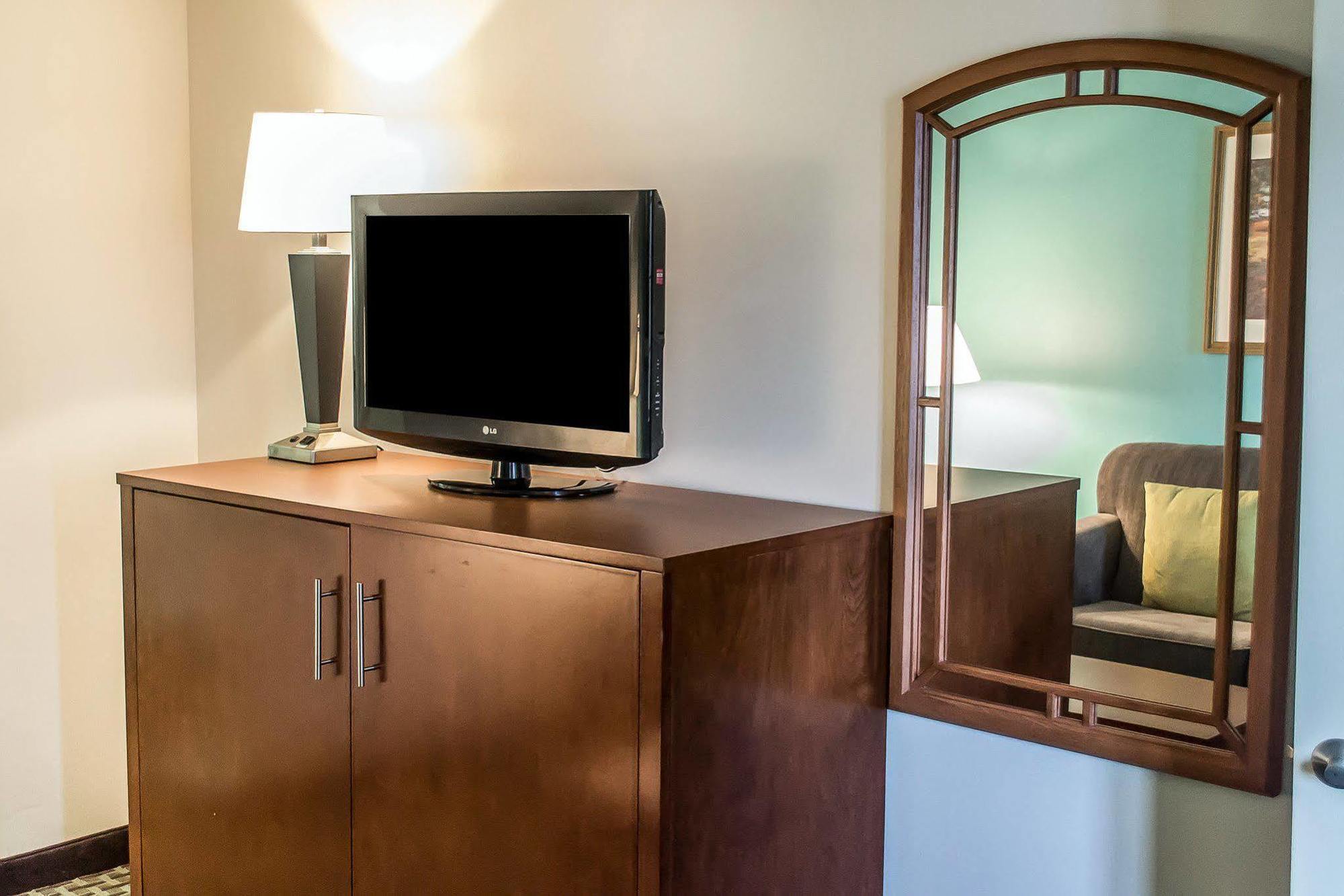 Days By Wyndham Hotel Austintown