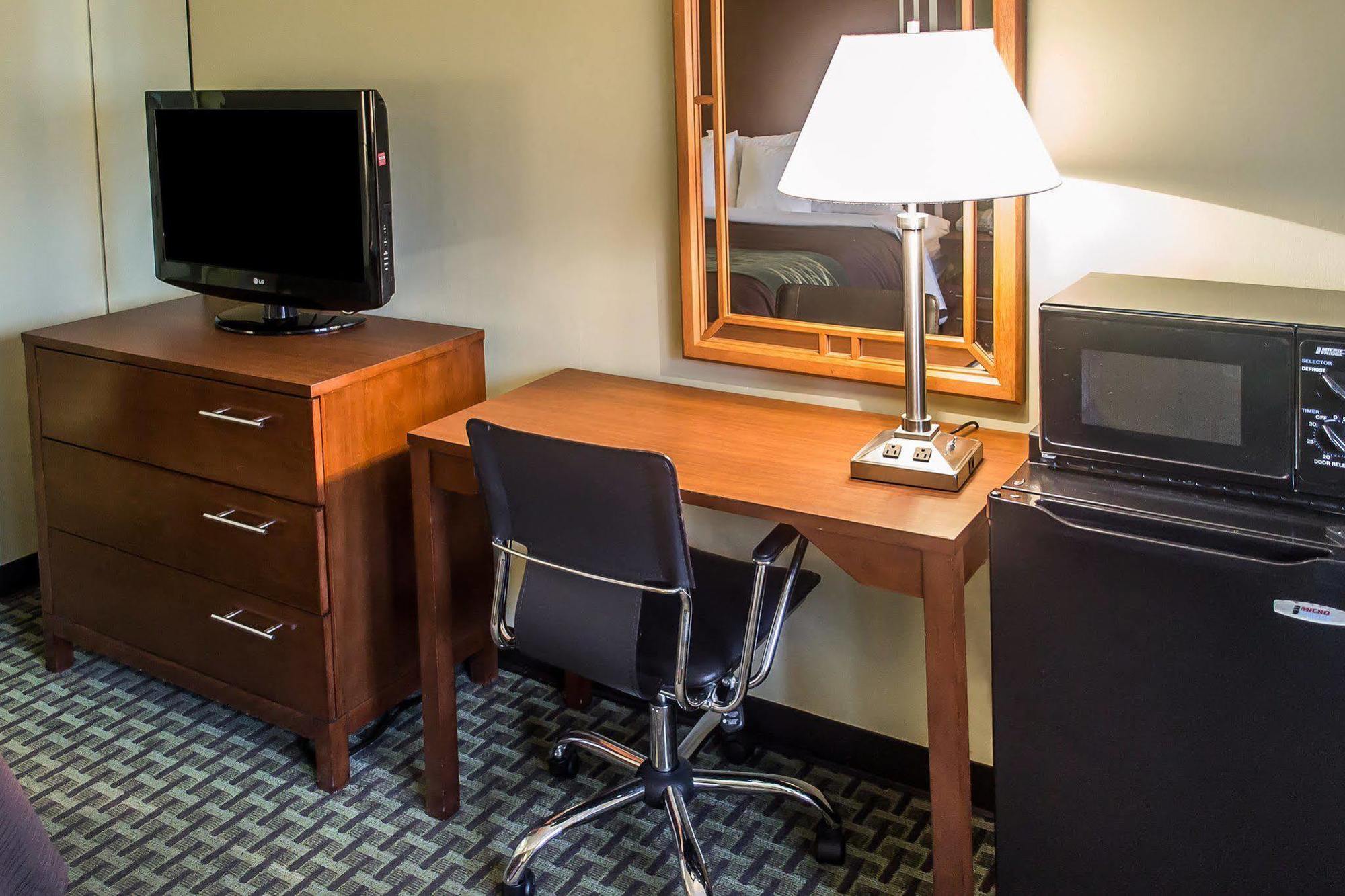 Days By Wyndham 3* Austintown